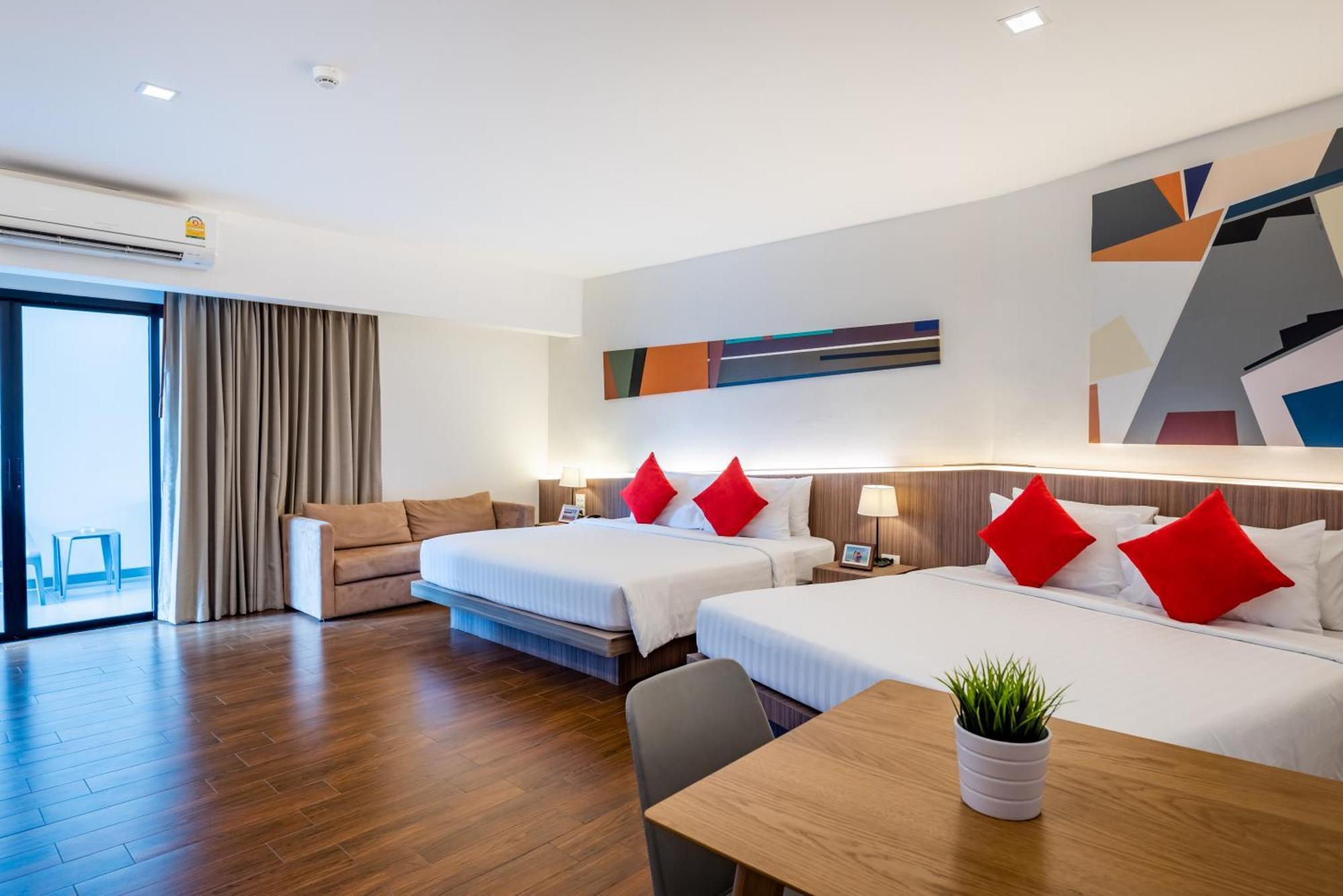 J Inspired Hotel Pattaya Esterno foto